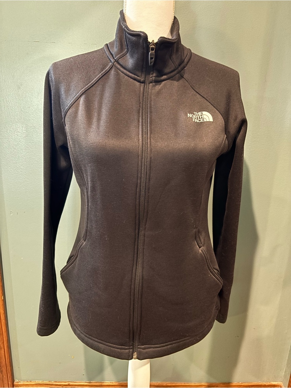 The North Face Women’s Black Full-Zip Fleece Jacket M
